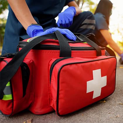 What Should Be in a First Aid Bag? Benefits and Uses