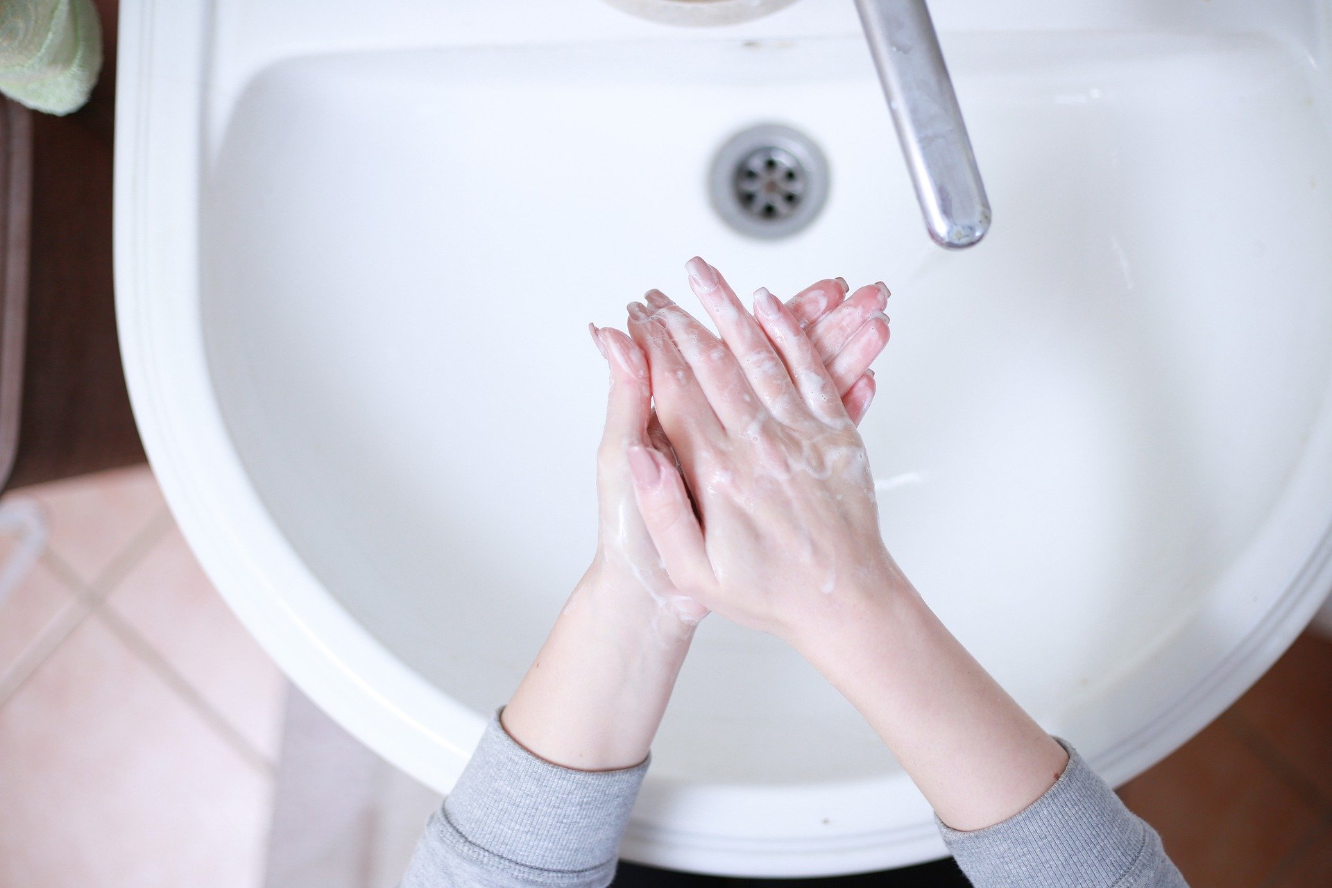 washing hands properly